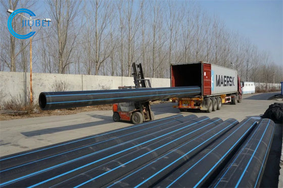 Pipe en HDPE de dragage noir à bandes bleues pour une épaisseur personnalisée et une connexion de bride en acier