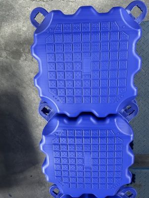 Pontoon en polyéthylène de surface non glissante bleue de 7 kg destiné à une utilisation marine