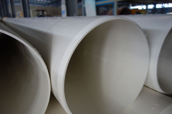 Légère facilité d'installation PVC tuyau d'alimentation en eau haute résistance à la traction pour le projet