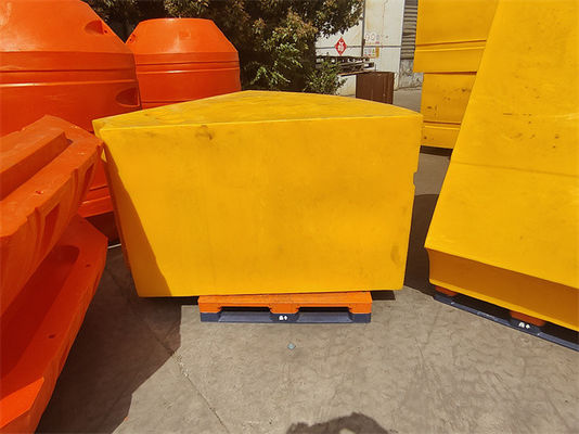 Dispositif de flottaison de tuyaux en plastique à haute flottabilité pour les opérations de dragage dans l'entretien des ports fluviaux